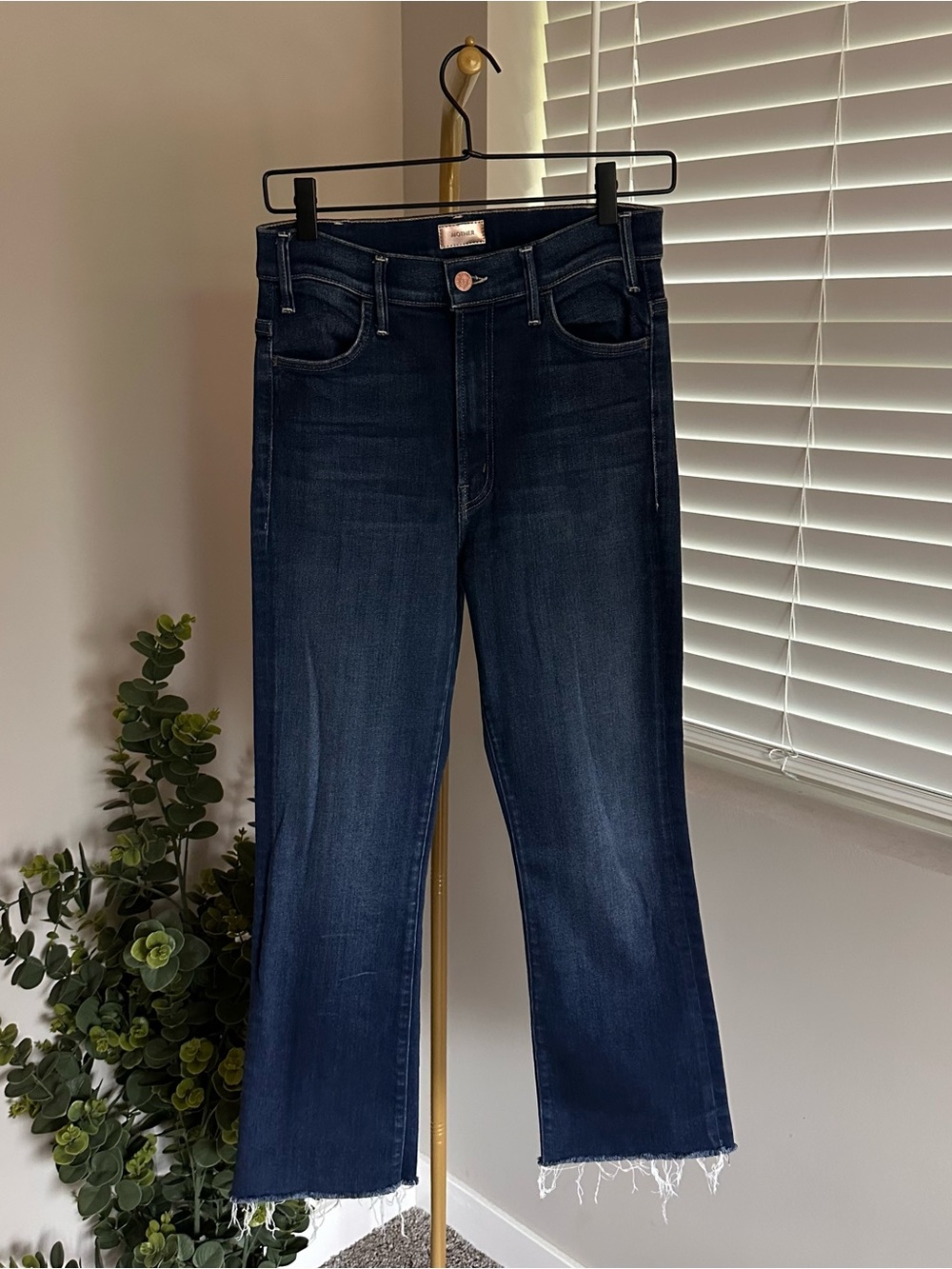 MOTHER The Hustler Ankle Fray 28